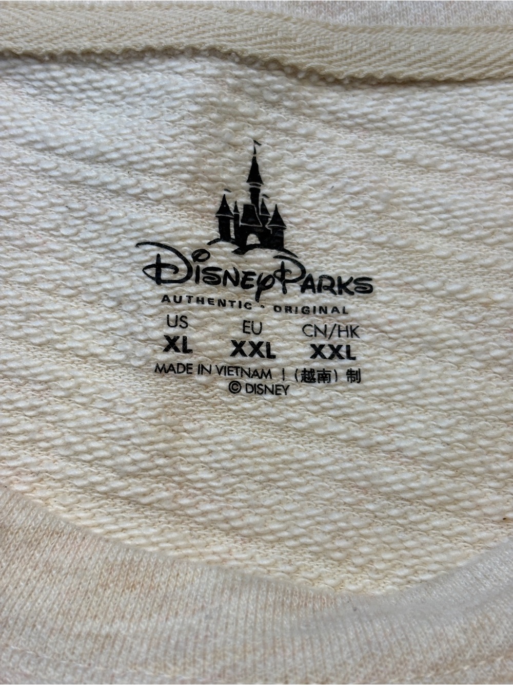 Disney - Picture 3 of 9